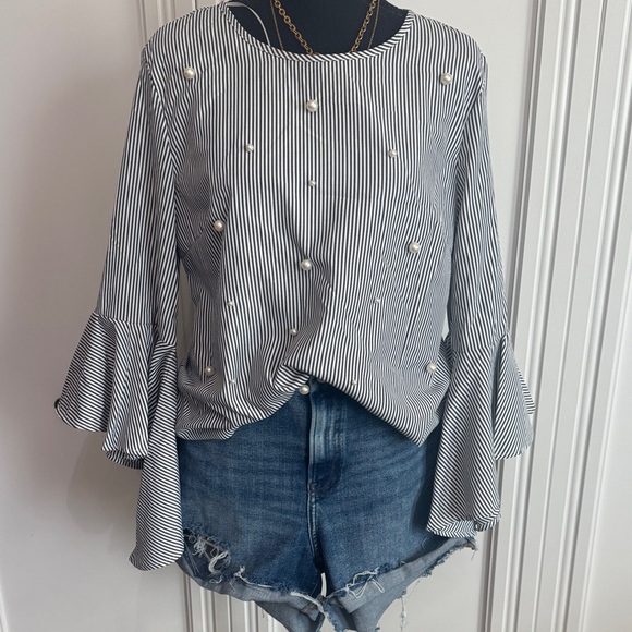 Striped Ruffle‎ Sleeve Top with Pearls - Picture 2 of 7